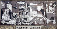Guernica mural in Gernika - Photo: Jules Verne Times Two / julesvernex2.com / CC-BY-SA-4.0